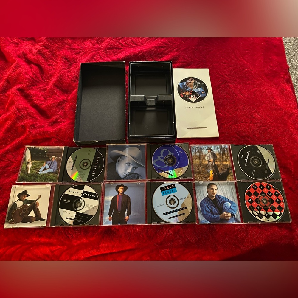 Garth Brooks The Limited Edition CD Collection All CDs Perfect Never Listened to - Picture 6 of 10